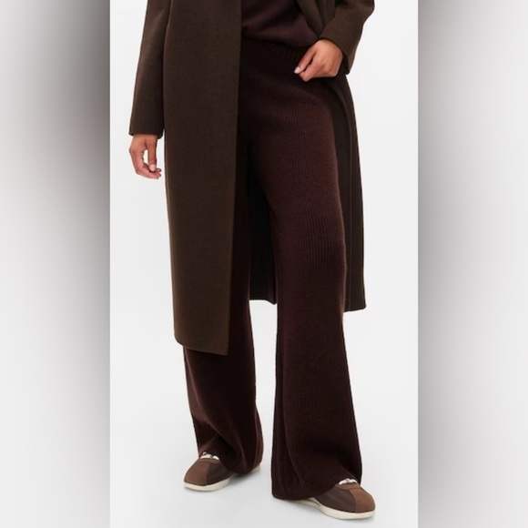 GAP Pants - NWT Gap Brown CashSoft Shaker Stitch Knit Pants -Size M